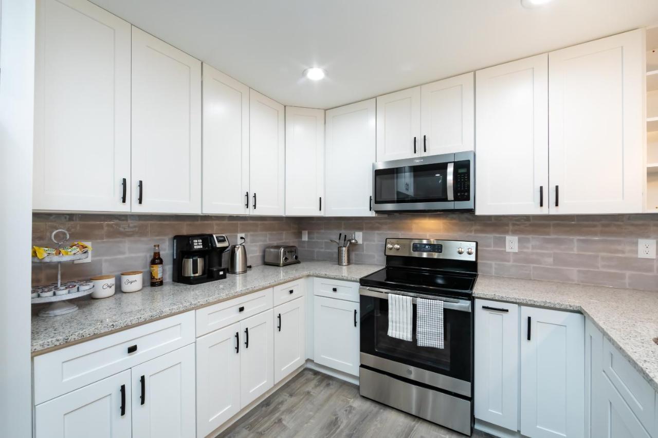 Brandnew Spacious 4 Bedroom House Minutes To Uptown Charlotte Exterior foto