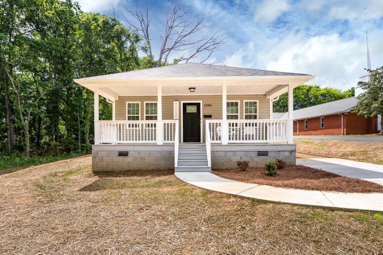 Brandnew Spacious 4 Bedroom House Minutes To Uptown Charlotte Exterior foto